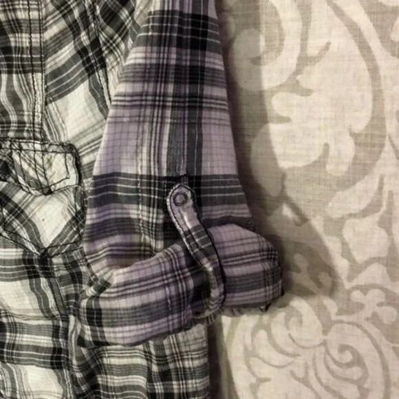 Arizona sz L Juniors Roll Sleeve Button Down Shirt - Picture 5 of 7
